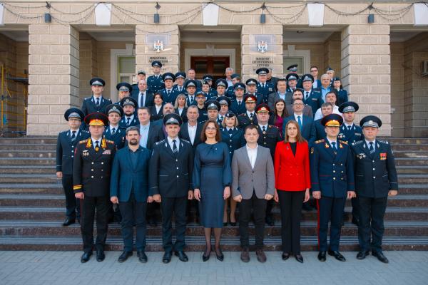 Servim prin tehnologie, protejăm prin conexiune